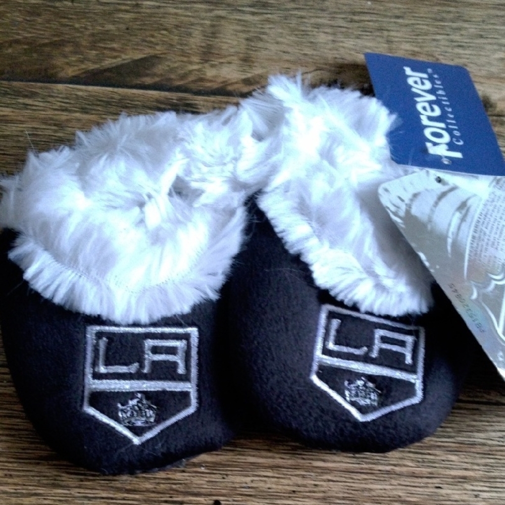 🦋LA KINGS BABY SLIPPERS 🦋